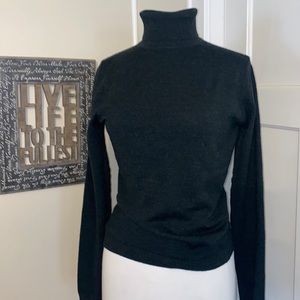 Max Studio Lightweight Wool Blend Turtleneck Deep Green Like New Sz M